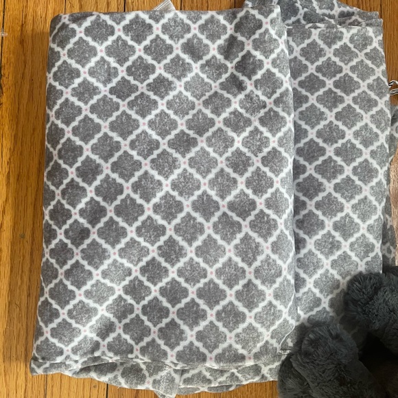 Pajama set - Picture 6 of 9